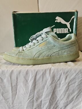 Puma Mens Suede Low-Top Sneakers in Light Sage Sz 11